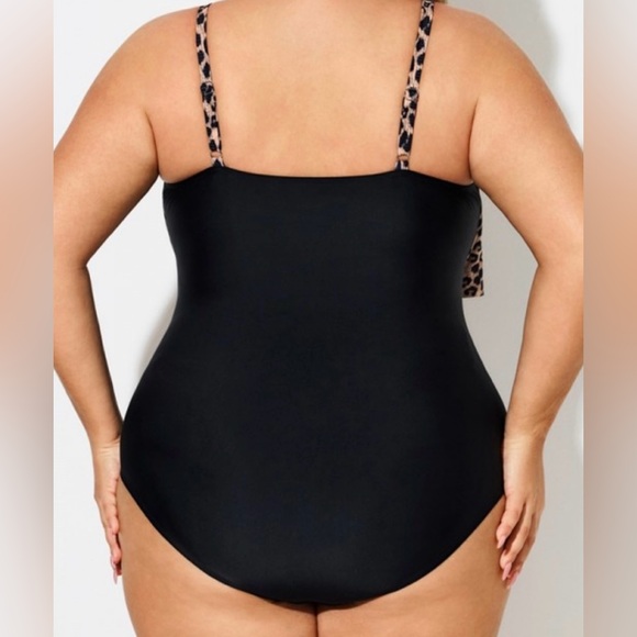 Meet Curve Leopard Print V-Neck Ruched Hem One Piece Swimsuit Plus Size 2X NWT - Picture 2 of 10